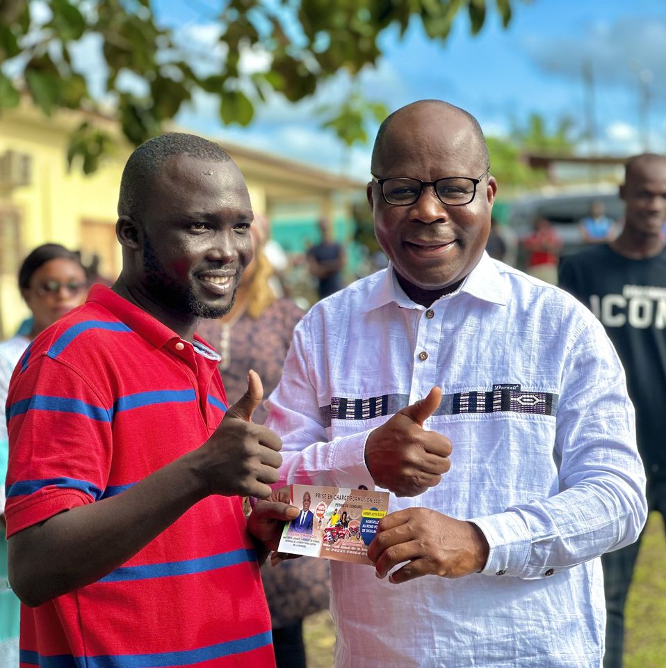 Le Ministre Pierre N'gou DIMBA Accorde 1 300 Bons de Permis de Conduire pour Soutenir la Jeunesse de l'Agnéby-Tiassa